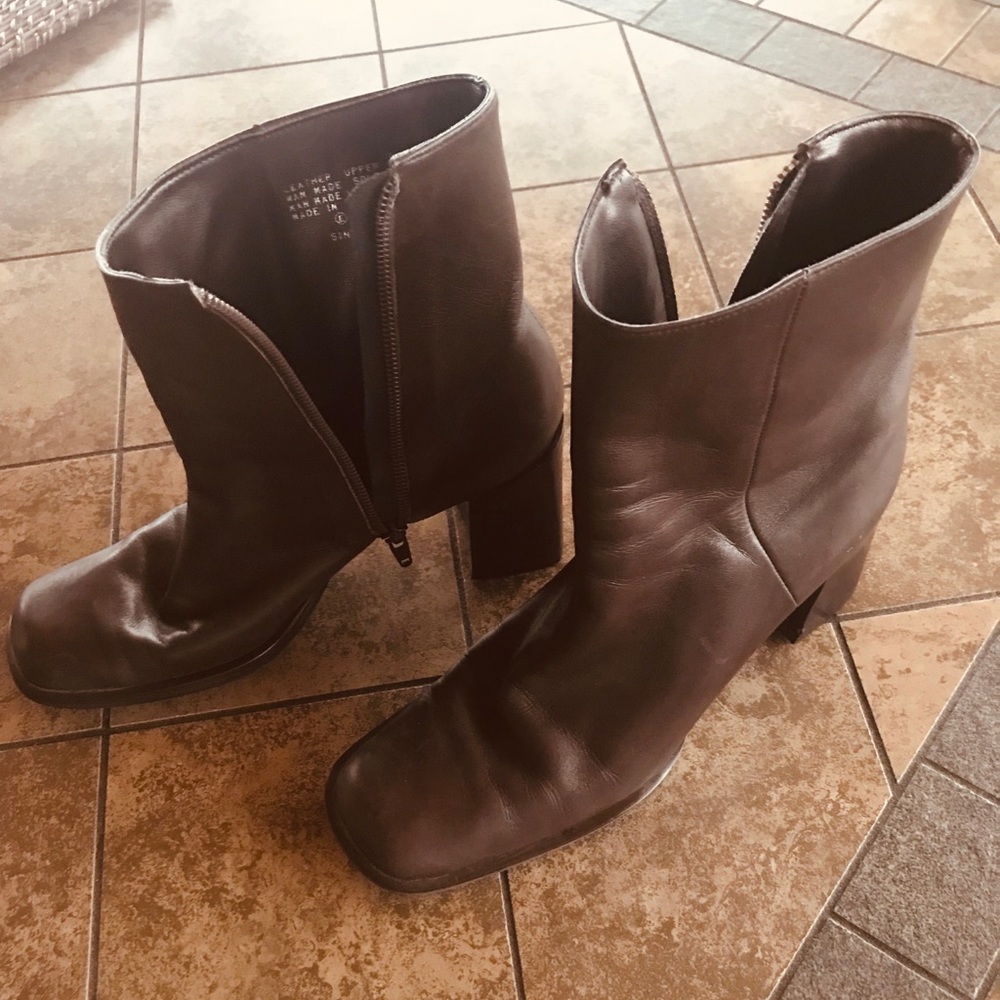 Women’s Nine West Boots - Picture 2 of 8